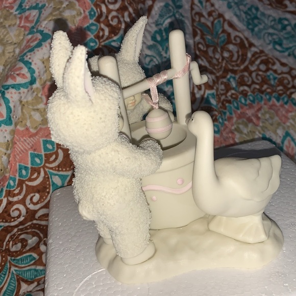 Snowbabies SPRINGTIME STORIES OF THE SNOWBUNNIES “WISHING YOU A HAPPY EASTER” - Picture 6 of 11